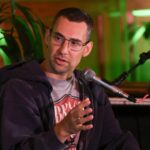 Antonoff Desmiente a CEO de Live Nation sobre su ‘bajo’ precio