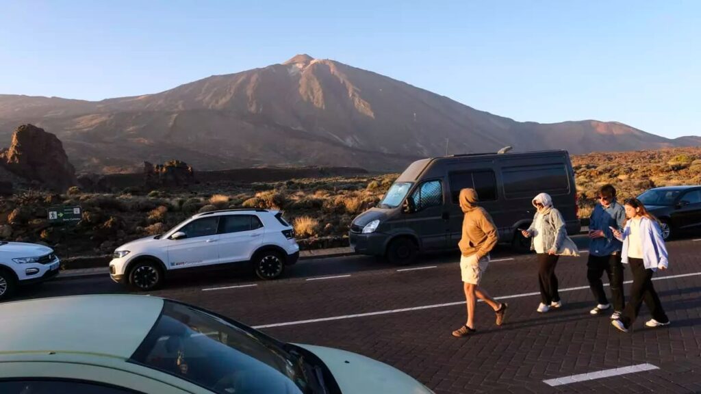 ¡Increíble! Guaguas lanzaderas y parkings disuasorios en El Teide