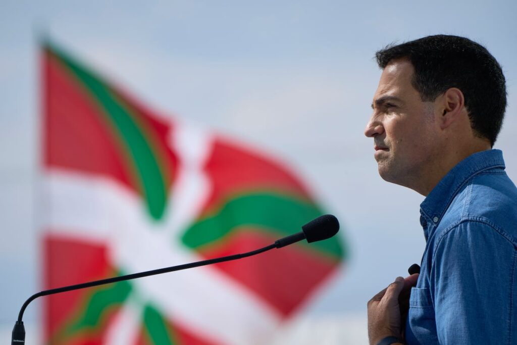 El lehendakari Pradales replica a Ayuso: ¡Indignación por manipulación!