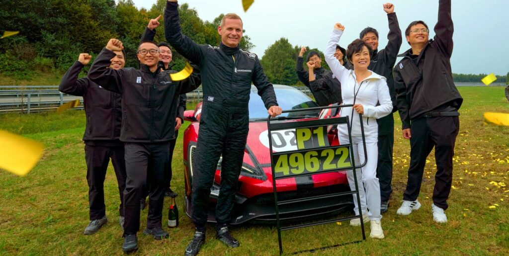 ¡Increíble! El nuevo coche más rápido del mundo es chino, eléctrico y ha rozado los 500 km/h.