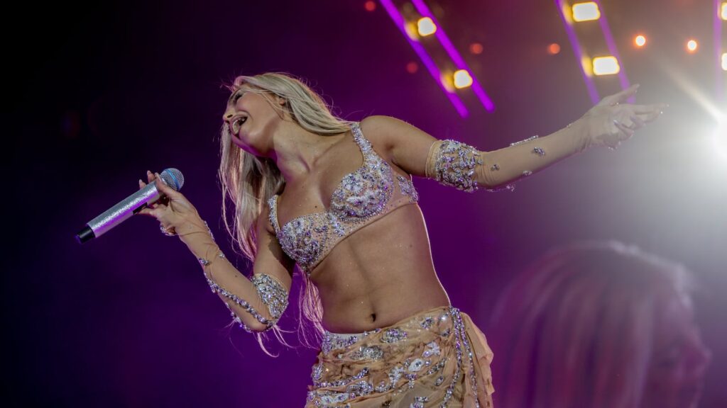 El sorprendente posado de Ana Mena sin ropa: ¡Descubre su audaz confesión!