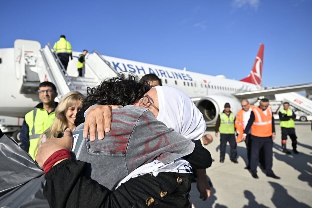 ¡Escándalo Internacional! Llegan a Estambul 137 activistas deportados por Israel