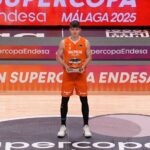 ¡Sergio de Larrea desata la celebracion en el Mercado de Ruzafa!