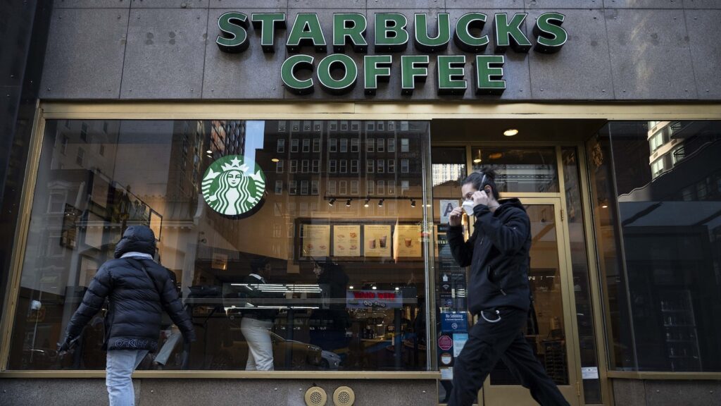 ¡Impactante! Dozens More Starbucks Coffee Shop Locations Close