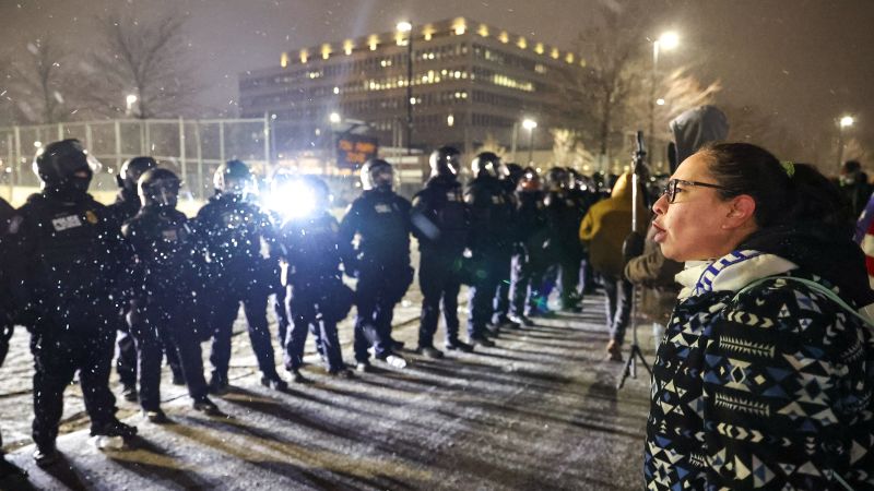 ¡Impactante! Minnesota Gov. Tim Walz moviliza a la Guardia Nacional
